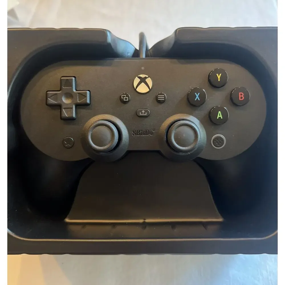 Black 8Bitdo Pro 2 Wired Controller for Xbox/Windows New Open Box